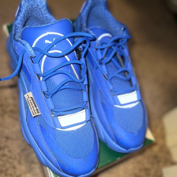 PUMA Mercedes-AMG Petronas Motorsport x RS-Connect Bluemazing Size 8.5 - Picture 3 of 3